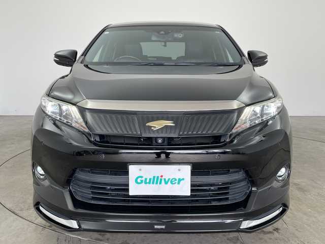 トヨタ ハリアー プレミアム アドバンスドP 兵庫県 2014(平26)年 9.2万km ブラック ・純正ナビ（CD/DVD/BT/TV）/・JBLサウンドシステム/・モデリスタエアロ/・置くだけ充電/・アラウンドビューモニター/・プリクラッシュセーフティ/・レーンディパーチャーアラート/・レーダークルーズコントロール/・オートマチックハイビーム/・クリアランスソナー/・パワーバックドア/・パワーシート/・ハーフレザーシート/・社外20インチAW/・ビルトインETC/・社外前後ドライブレコーダー/・LEDヘッドライト/・プッシュスタート/・スマートキー/・スペアキー