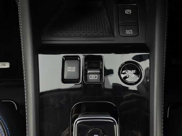 日産 キックス X FOUR 秋田県 2025(令7)年 1万km ピュアブラック 4WD/プロパイロット　/エマージェンシーブレーキ　/純正SDナビ　/　　CD/DVD/BT/フルセグTV/アラウンドビューモニター　/レーダークルーズコントロール　/LEDオートライト　/ハーフレザーシート/前席シートヒーター　/純正17インチアルミホイール　/ステアリングヒーター/オートハイビーム/スマートキー　/ビルトインETC