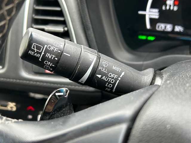 ホンダ ヴェゼル ハイブリッド Z ホンダセンシング 静岡県 2016(平28)年 14.5万km ホワイトオーキッドパール ETC/純正ナビ/Bluetooth/スポーツモード/ブレーキホールド/AWD/パドルシフト/アダプティブクルーズコントロール/レーンキープアシスト/シートヒーター/純正アルミホイール/ハイブリッド専用デザインメーター/ホンダセンシング/LEDフォグライト/ルーフレール（FF)/エンジンスターター