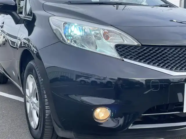 日産 ノート X DIG－S 茨城県 2016(平28)年 4.3万km スーパーブラック 純正ナビ/【TV・ラジオ・iPod・BT・SD・CD・DVD・USB・ウォークマン】/Bカメラ/ETC/前方ドラレコ/アイドリングストップ/オートライト/Ｆフォグ/キセノンライト/ヘッドライトレベライザー/純正フロアマット/純正ホイールカバー/横滑り防止装置/レーンキープアシスト/衝突被害軽減システム