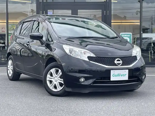 日産 ノート X DIG－S 茨城県 2016(平28)年 4.3万km スーパーブラック 純正ナビ/【TV・ラジオ・iPod・BT・SD・CD・DVD・USB・ウォークマン】/Bカメラ/ETC/前方ドラレコ/アイドリングストップ/オートライト/Ｆフォグ/キセノンライト/ヘッドライトレベライザー/純正フロアマット/純正ホイールカバー/横滑り防止装置/レーンキープアシスト/衝突被害軽減システム