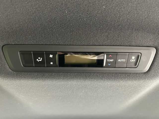 トヨタ エスクァイア ハイブリッド Gi 兵庫県 2018(平30)年 5.6万km スパークリングブラックパールクリスタルシャイン 純正メモリナビ(CD/DVD/Bluetooth/フルセグ/SD)/バックカメラ/両側パワースライドドア/社外エアロ/純正15インチアルミホイール/純正フロアマット/レザーシート/シートヒーター/クルーズコントロール/オートライト/オートマチックハイビーム/LEDヘッドライト/LEDフォグライト/ビルトインETC2.0