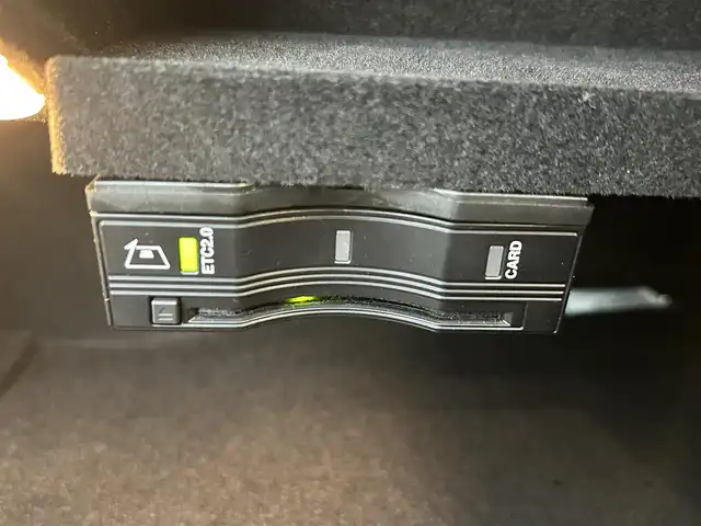 メルセデス・ベンツ Ｃ２２０ｄ アバンギャルド　AMGライン 大分県 2019(平31)年 0.4万km オブシディアンブラック 〇ワンオーナー/〇革シート/〇純正メーカーナビ/　ラジオ・BT・USB・フルセグ/〇バックカメラ/〇ETC/〇パドルシフト/〇ステアリングスイッチ/〇革巻きステアリング/〇ACC/〇LKA/〇BSM/〇前後ドライブレコーダー/〇前席パワーシート/〇前席3wayメモリーシート/〇前席シートヒーター/〇社外レーダー/〇アイドリングストップ/〇純正LEDヘッドライト/〇バックフォグ/〇アテンションアシスト/〇コーナーポール/〇保証書/〇取扱説明書