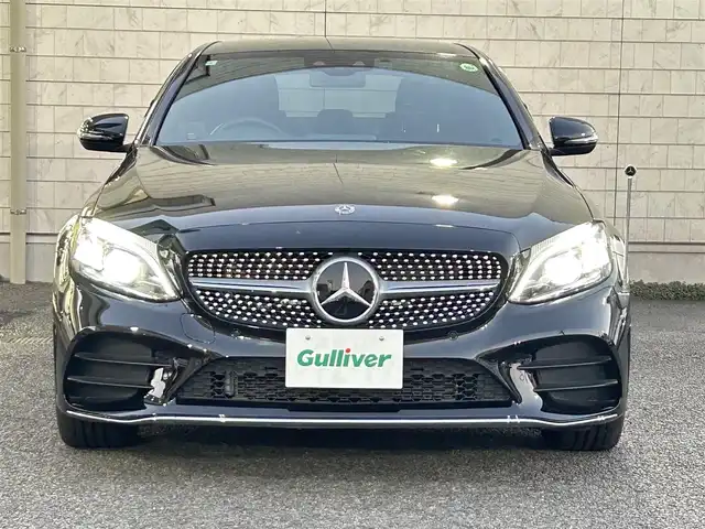 メルセデス・ベンツ Ｃ２２０ｄ アバンギャルド　AMGライン 大分県 2019(平31)年 0.4万km オブシディアンブラック 〇ワンオーナー/〇革シート/〇純正メーカーナビ/　ラジオ・BT・USB・フルセグ/〇バックカメラ/〇ETC/〇パドルシフト/〇ステアリングスイッチ/〇革巻きステアリング/〇ACC/〇LKA/〇BSM/〇前後ドライブレコーダー/〇前席パワーシート/〇前席3wayメモリーシート/〇前席シートヒーター/〇社外レーダー/〇アイドリングストップ/〇純正LEDヘッドライト/〇バックフォグ/〇アテンションアシスト/〇コーナーポール/〇保証書/〇取扱説明書