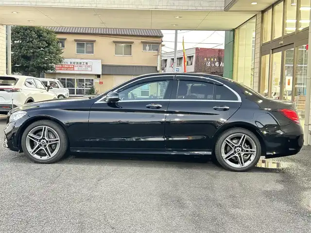 メルセデス・ベンツ Ｃ２２０ｄ アバンギャルド　AMGライン 大分県 2019(平31)年 0.4万km オブシディアンブラック 〇ワンオーナー/〇革シート/〇純正メーカーナビ/　ラジオ・BT・USB・フルセグ/〇バックカメラ/〇ETC/〇パドルシフト/〇ステアリングスイッチ/〇革巻きステアリング/〇ACC/〇LKA/〇BSM/〇前後ドライブレコーダー/〇前席パワーシート/〇前席3wayメモリーシート/〇前席シートヒーター/〇社外レーダー/〇アイドリングストップ/〇純正LEDヘッドライト/〇バックフォグ/〇アテンションアシスト/〇コーナーポール/〇保証書/〇取扱説明書