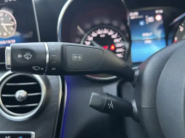 メルセデス・ベンツ Ｃ２２０ｄ アバンギャルド　AMGライン 大分県 2019(平31)年 0.4万km オブシディアンブラック 〇ワンオーナー/〇革シート/〇純正メーカーナビ/　ラジオ・BT・USB・フルセグ/〇バックカメラ/〇ETC/〇パドルシフト/〇ステアリングスイッチ/〇革巻きステアリング/〇ACC/〇LKA/〇BSM/〇前後ドライブレコーダー/〇前席パワーシート/〇前席3wayメモリーシート/〇前席シートヒーター/〇社外レーダー/〇アイドリングストップ/〇純正LEDヘッドライト/〇バックフォグ/〇アテンションアシスト/〇コーナーポール/〇保証書/〇取扱説明書