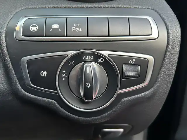 メルセデス・ベンツ Ｃ２２０ｄ アバンギャルド　AMGライン 大分県 2019(平31)年 0.4万km オブシディアンブラック 〇ワンオーナー/〇革シート/〇純正メーカーナビ/　ラジオ・BT・USB・フルセグ/〇バックカメラ/〇ETC/〇パドルシフト/〇ステアリングスイッチ/〇革巻きステアリング/〇ACC/〇LKA/〇BSM/〇前後ドライブレコーダー/〇前席パワーシート/〇前席3wayメモリーシート/〇前席シートヒーター/〇社外レーダー/〇アイドリングストップ/〇純正LEDヘッドライト/〇バックフォグ/〇アテンションアシスト/〇コーナーポール/〇保証書/〇取扱説明書