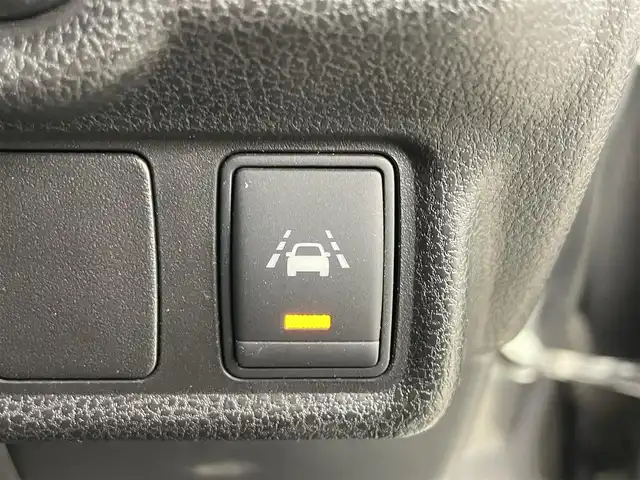 日産 ノート X DIG－S Vセレ +セーフ 岡山県 2015(平27)年 6.8万km ダークメタルグレー 純正7インチナビ/「BT/CD/DVD/フルセグTV/USB」/型番:MC315D-W/アラウンドビューモニター/LEDヘッドライト/オートライト/ＥＴＣ/衝突軽減ブレーキシステム/横滑り防止装置　/社外１４インチアルミ　/コーナーセンサー（前後）/スマートキー×1/プッシュスタート