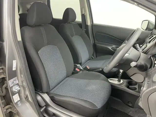 日産 ノート X DIG－S Vセレ +セーフ 岡山県 2015(平27)年 6.8万km ダークメタルグレー 純正7インチナビ/「BT/CD/DVD/フルセグTV/USB」/型番:MC315D-W/アラウンドビューモニター/LEDヘッドライト/オートライト/ＥＴＣ/衝突軽減ブレーキシステム/横滑り防止装置　/社外１４インチアルミ　/コーナーセンサー（前後）/スマートキー×1/プッシュスタート