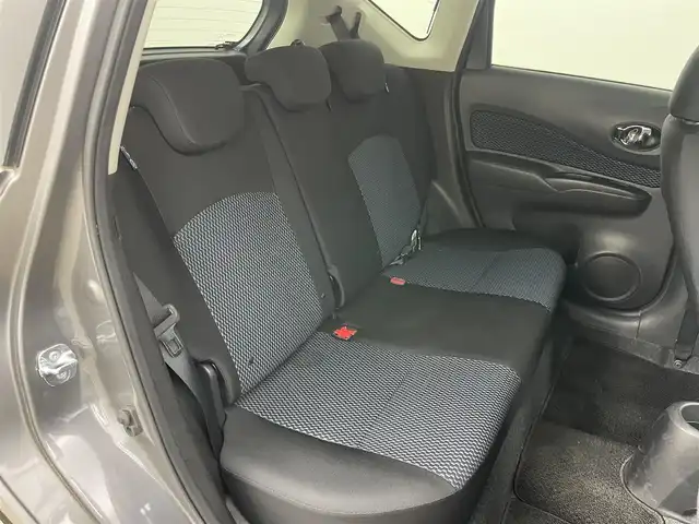 日産 ノート X DIG－S Vセレ +セーフ 岡山県 2015(平27)年 6.8万km ダークメタルグレー 純正7インチナビ/「BT/CD/DVD/フルセグTV/USB」/型番:MC315D-W/アラウンドビューモニター/LEDヘッドライト/オートライト/ＥＴＣ/衝突軽減ブレーキシステム/横滑り防止装置　/社外１４インチアルミ　/コーナーセンサー（前後）/スマートキー×1/プッシュスタート