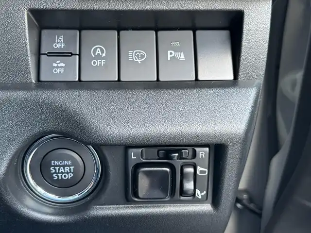 スズキ ジムニー XC 滋賀県 2025(令7)年 0.1万km未満 ミディアムグレー ワンオーナー/イクリプスフルセグナビ/　フルセグ Bluetooth CD DVD SDREC AM FM/バックカメラ/デュアルセンサーブレーキサポート/誤発進抑制機能/車線逸脱警報機能/ふらつき警報機能/ハイビームアシスト/先行車発進お知らせ機能/標識認識機能/エマージェンシーストップシグナル/オートライトシステム/ライト自動消灯システム/ヒーテッドドアミラー/純正LEDヘッドライト/TOYOオープンカントリーR/T/純正16インチアルミ/純正マッドフラップ/純正フロアマット/スマートキー×2/プッシュスタート/保証書/取説/