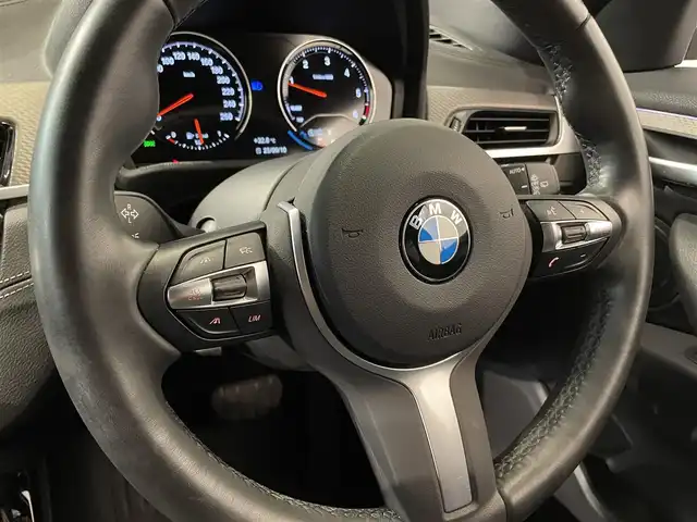 ＢＭＷ Ｘ２ xDrive 18d MスポーツX 道央・札幌 2019(令1)年 1.1万km アルピンホワイトⅢ コンフォートpkg/・オートマチック・テールゲート・オペレーション/・フロント・シート・ヒーティング/電動フロント・シート/（運転席、助手席、運転席メモリー機能付）/M・アロイ・ホイール・Yスポーク・スタイリング722M/（純正１９インチAW）/ドライビング・アシスト/・レーン・ディパーチャー・ウォーニング/・前車接近警告システム/・衝突回避・軽減ブレーキ/ドライビング・アシスト・プラス/・ACC/LEDヘッドライト/オートライト/リヤビューカメラ/ライトpkg/・アンビエントライト/・リーディングライト（フロント・リヤ）/・照明付きバニティミラー（運転席・助手席）/・フットウェル・ライト（フロント・リア）/10.25インチワイド・コントール・ディスプレイ/レインセンサー/ETC/・保証書、取扱説明書（有）/・スペアキー×１