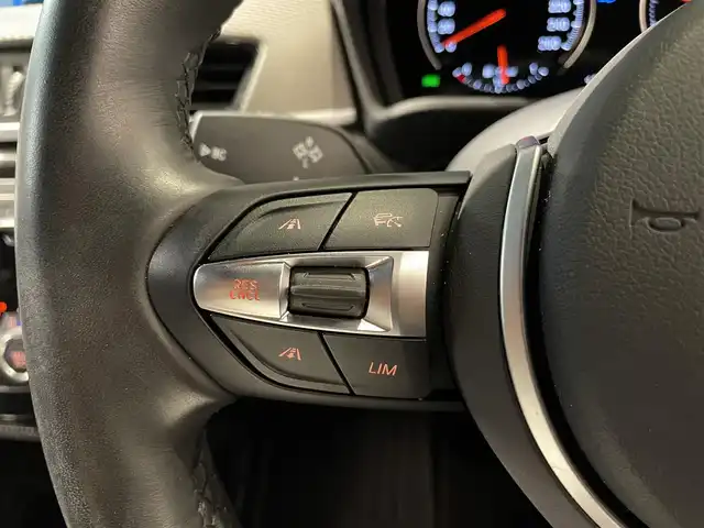 ＢＭＷ Ｘ２ xDrive 18d MスポーツX 道央・札幌 2019(令1)年 1.1万km アルピンホワイトⅢ コンフォートpkg/・オートマチック・テールゲート・オペレーション/・フロント・シート・ヒーティング/電動フロント・シート/（運転席、助手席、運転席メモリー機能付）/M・アロイ・ホイール・Yスポーク・スタイリング722M/（純正１９インチAW）/ドライビング・アシスト/・レーン・ディパーチャー・ウォーニング/・前車接近警告システム/・衝突回避・軽減ブレーキ/ドライビング・アシスト・プラス/・ACC/LEDヘッドライト/オートライト/リヤビューカメラ/ライトpkg/・アンビエントライト/・リーディングライト（フロント・リヤ）/・照明付きバニティミラー（運転席・助手席）/・フットウェル・ライト（フロント・リア）/10.25インチワイド・コントール・ディスプレイ/レインセンサー/ETC/・保証書、取扱説明書（有）/・スペアキー×１