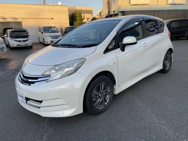 日産 ノート ライダー DIG－S 山口県 2013(平25)年 6.6万km ブリリアントホワイトパール (株)IDOMが運営する【じしゃロン宇部店】の自社ローン対象車両になります。こちらは現金ご利用時の価格です。自社ローンご希望の方は別途その旨お申付け下さい。/社外ナビ/フルセグTV/バックカメラ/スマートキー