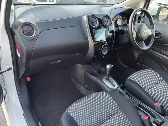 日産 ノート ライダー DIG－S 山口県 2013(平25)年 6.6万km ブリリアントホワイトパール (株)IDOMが運営する【じしゃロン宇部店】の自社ローン対象車両になります。こちらは現金ご利用時の価格です。自社ローンご希望の方は別途その旨お申付け下さい。/社外ナビ/フルセグTV/バックカメラ/スマートキー