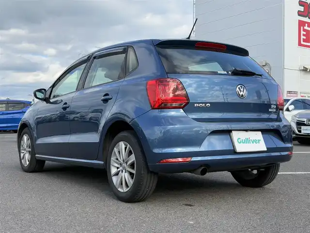 フォルクスワーゲン ポロ TSIコンフォートライン 大分県 2017(平29)年 9.4万km 青Ｍ ・ナビ(CD/DVD/BT)/・バックカメラ/・フルセグテレビ/・リモコンキー/・HIDヘッドライト/・ステアリングスイッチ/・アイドリングストップ/・MTモード付き/・純正アルミホイール