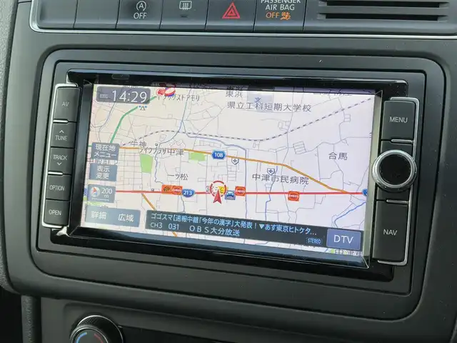 フォルクスワーゲン ポロ TSIコンフォートライン 大分県 2017(平29)年 9.4万km 青Ｍ ・ナビ(CD/DVD/BT)/・バックカメラ/・フルセグテレビ/・リモコンキー/・HIDヘッドライト/・ステアリングスイッチ/・アイドリングストップ/・MTモード付き/・純正アルミホイール