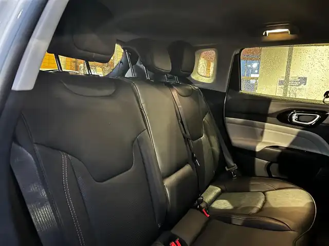 クライスラー・ジープ ジープ コンパス リミテッド 富山県 2022(令4)年 1.5万km 白 純正HDDナビ/フルセグTV/Bluetooth接続/AM/FMラジオ/App-conect/バックカメラ/360°カメラ/ヒーテッドステアリング/D/Nシートヒーター/D/N席パワーシート/アイドリングストップ/パワーバックドア/横滑り防止/車線逸脱防止/コーナーセンサー/パークセンサー/オートホールド/ダウンヒルアシスト/ETC2.0 /純正18インチAW/衝突軽減/アクティブレーンアシスト/側面距離警告