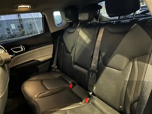 クライスラー・ジープ ジープ コンパス リミテッド 富山県 2022(令4)年 1.5万km 白 純正HDDナビ/フルセグTV/Bluetooth接続/AM/FMラジオ/App-conect/バックカメラ/360°カメラ/ヒーテッドステアリング/D/Nシートヒーター/D/N席パワーシート/アイドリングストップ/パワーバックドア/横滑り防止/車線逸脱防止/コーナーセンサー/パークセンサー/オートホールド/ダウンヒルアシスト/ETC2.0 /純正18インチAW/衝突軽減/アクティブレーンアシスト/側面距離警告