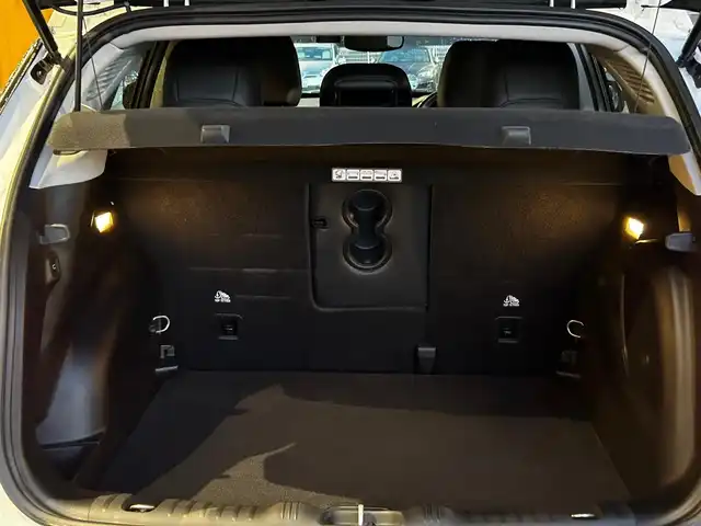 クライスラー・ジープ ジープ コンパス リミテッド 富山県 2022(令4)年 1.5万km 白 純正HDDナビ/フルセグTV/Bluetooth接続/AM/FMラジオ/App-conect/バックカメラ/360°カメラ/ヒーテッドステアリング/D/Nシートヒーター/D/N席パワーシート/アイドリングストップ/パワーバックドア/横滑り防止/車線逸脱防止/コーナーセンサー/パークセンサー/オートホールド/ダウンヒルアシスト/ETC2.0 /純正18インチAW/衝突軽減/アクティブレーンアシスト/側面距離警告