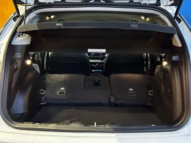 クライスラー・ジープ ジープ コンパス リミテッド 富山県 2022(令4)年 1.5万km 白 純正HDDナビ/フルセグTV/Bluetooth接続/AM/FMラジオ/App-conect/バックカメラ/360°カメラ/ヒーテッドステアリング/D/Nシートヒーター/D/N席パワーシート/アイドリングストップ/パワーバックドア/横滑り防止/車線逸脱防止/コーナーセンサー/パークセンサー/オートホールド/ダウンヒルアシスト/ETC2.0 /純正18インチAW/衝突軽減/アクティブレーンアシスト/側面距離警告