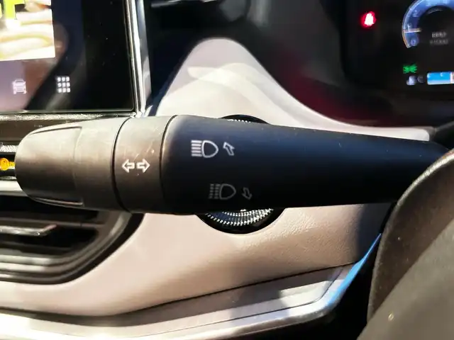 クライスラー・ジープ ジープ コンパス リミテッド 富山県 2022(令4)年 1.5万km 白 純正HDDナビ/フルセグTV/Bluetooth接続/AM/FMラジオ/App-conect/バックカメラ/360°カメラ/ヒーテッドステアリング/D/Nシートヒーター/D/N席パワーシート/アイドリングストップ/パワーバックドア/横滑り防止/車線逸脱防止/コーナーセンサー/パークセンサー/オートホールド/ダウンヒルアシスト/ETC2.0 /純正18インチAW/衝突軽減/アクティブレーンアシスト/側面距離警告