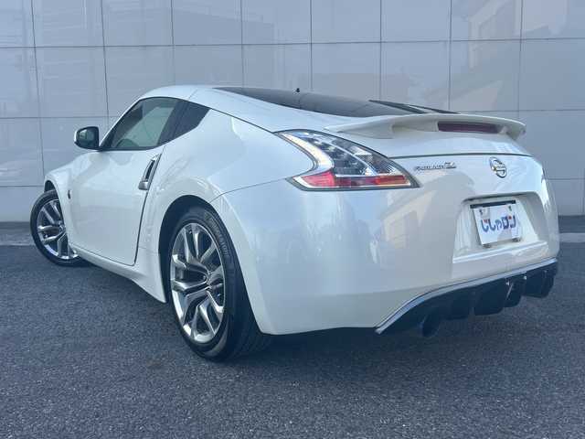 日産 フェアレディ Ｚ バージョンT 埼玉県 2012(平24)年 12.2万km ブリリアントホワイトパール (株)IDOMが運営する【じしゃロン熊谷店】の自社ローン対象車両になります。こちらは現金ご利用時の価格です。自社ローンご希望の方は別途その旨お申付け下さい。/純正HDDナビ/（フルセグTV/BT/CD/DVD/AM/FM)/ETC/バックカメラ/ハーフレザーシート/パワーシート/BOSEサウンドシステム/スマートキー/オートライト/電動格納ミラー/シートヒーター/パドルシフト/マニュアル付きオートマ/純正フロアマット/純正アルミホイール/スマートキー/プッシュスタート