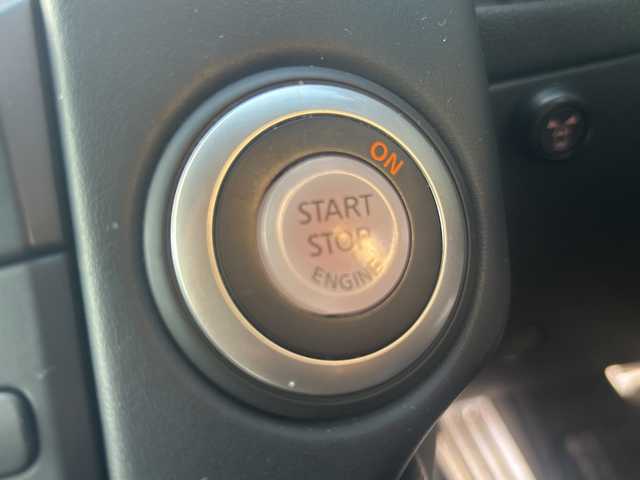 日産 フェアレディ Ｚ バージョンT 埼玉県 2012(平24)年 12.2万km ブリリアントホワイトパール (株)IDOMが運営する【じしゃロン熊谷店】の自社ローン対象車両になります。こちらは現金ご利用時の価格です。自社ローンご希望の方は別途その旨お申付け下さい。/純正HDDナビ/（フルセグTV/BT/CD/DVD/AM/FM)/ETC/バックカメラ/ハーフレザーシート/パワーシート/BOSEサウンドシステム/スマートキー/オートライト/電動格納ミラー/シートヒーター/パドルシフト/マニュアル付きオートマ/純正フロアマット/純正アルミホイール/スマートキー/プッシュスタート