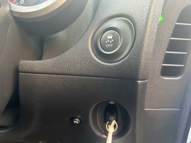 日産 フェアレディ Ｚ バージョンT 埼玉県 2012(平24)年 12.2万km ブリリアントホワイトパール (株)IDOMが運営する【じしゃロン熊谷店】の自社ローン対象車両になります。こちらは現金ご利用時の価格です。自社ローンご希望の方は別途その旨お申付け下さい。/純正HDDナビ/（フルセグTV/BT/CD/DVD/AM/FM)/ETC/バックカメラ/ハーフレザーシート/パワーシート/BOSEサウンドシステム/スマートキー/オートライト/電動格納ミラー/シートヒーター/パドルシフト/マニュアル付きオートマ/純正フロアマット/純正アルミホイール/スマートキー/プッシュスタート