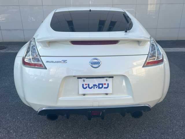 日産 フェアレディ Ｚ バージョンT 埼玉県 2012(平24)年 12.2万km ブリリアントホワイトパール (株)IDOMが運営する【じしゃロン熊谷店】の自社ローン対象車両になります。こちらは現金ご利用時の価格です。自社ローンご希望の方は別途その旨お申付け下さい。/純正HDDナビ/（フルセグTV/BT/CD/DVD/AM/FM)/ETC/バックカメラ/ハーフレザーシート/パワーシート/BOSEサウンドシステム/スマートキー/オートライト/電動格納ミラー/シートヒーター/パドルシフト/マニュアル付きオートマ/純正フロアマット/純正アルミホイール/スマートキー/プッシュスタート