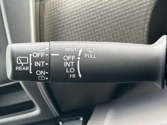 ホンダ フリード ハイブリット B 愛媛県 2018(平30)年 4.5万km ブルーホライゾンM 禁煙車/登録時走行距離：45000km台/社外ナビ/CD/DVD/Bluetooth/バックカメラ/ETC/横滑り防止装置/盗難防止装置/クルーズコントロール/キノセンヘッドライト/両側スライドドア/エンジンスタートボタン/スマートキー/純正フロアマット/純正15インチフルホイールキャップ