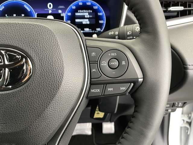 トヨタ カローラ クロス ハイブリッド Z 長野県 2024(令6)年 1.9万km プラチナホワイトパールマイカ 4WD/ワンオーナー/純正ディスプレイオーディオ/(フルセグTV＆ナビ機能＆BL＆AppleCarPlay＆AndroidoAuto＆FM・AM）/パノラミックビューモニター/ナビ内臓ドラレコ（前後）/トヨタセーフティセンス/・レーダークルーズコントロール/・ブラインドスポットモニター/・PCS（プリクラッシュセーフティ）/・LDA（レーンディパーチャーアラート）/・PDA（プロアクティブドライビングアシスト）/・RCTA（リヤクロストラフィックアラート）/・RCD（リヤカメラディテクション）/・PKSB（パーキングサポートブレーキ）/・SEA（安心降車アシスト）/・RSA (ロードサインアシスト)/・クリアランスソナー/寒冷地仕様/100V充電/パワーバックドア/前席シートヒーター/ビルトインETC2.0/置くだけ充電/電動ブレーキホールド/オートホールド/ステアリングヒーター/ステアリングスイッチ/パワーシート（D席）/LEDヘッドライト/フロント/リアフォグランプ/オートマチックハイビーム/18インチ純正アルミホイール/純正フロアマット/ドアバイザー/スマートキー/スペアーキー/車両取扱説明書/新車時保証書