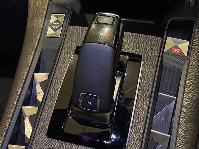 ＤＳオートモビル ＤＳ７ クロスバック ソーシック 新潟県 2021(令3)年 3.2万km ゴールド バスティーユ/ソーシックパッケージオプション/・DS アクティブLEDビジョン/・インテリジェントハイビーム/・グリップコントロール/・フロントガラスヒーター/・ハンズフリー電動テールゲート/・フロントシートヒーター/・スマートフォンワイヤレスチャージャー/・18インチアロイホイール “GENEVE”/アクティブセーフティブレーキ（被害軽減ブレーキ）/DS コネクテッドパイロット（トラフィックジャムアシスト// レーンキープアシスト付）/アクティブクルーズコントロール/アクティブブラインドスポットモニター/DS アクティブスキャンサスペンション　/ルーフレール/左右独立調整式オートエアコン/デジタルインストルメントパネル/スマートキー / エンジンスタートボタン/ワンタッチリアシートバックフォールディング機構/DS センソリアルドライブ（エコ / コンフォート// 標準 / スポーツ）/8インチタッチスクリーン/SDナビゲーションシステム / ETC2.0/ TVチューナ