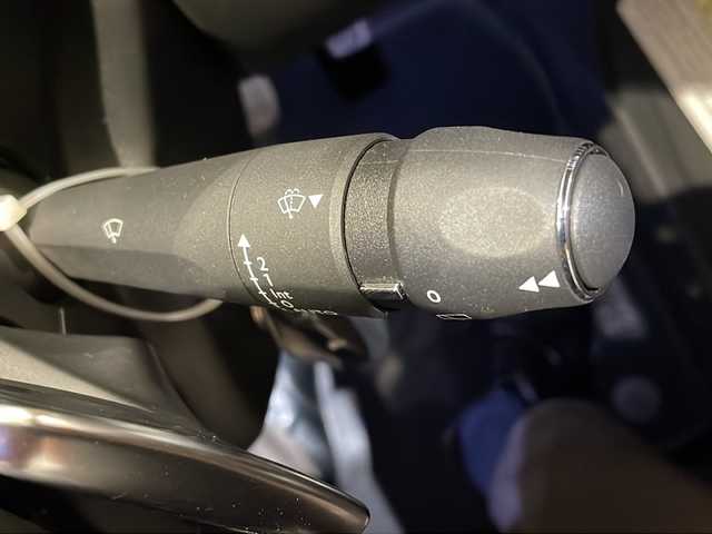 ＤＳオートモビル ＤＳ７ クロスバック ソーシック 新潟県 2021(令3)年 3.2万km ゴールド バスティーユ/ソーシックパッケージオプション/・DS アクティブLEDビジョン/・インテリジェントハイビーム/・グリップコントロール/・フロントガラスヒーター/・ハンズフリー電動テールゲート/・フロントシートヒーター/・スマートフォンワイヤレスチャージャー/・18インチアロイホイール “GENEVE”/アクティブセーフティブレーキ（被害軽減ブレーキ）/DS コネクテッドパイロット（トラフィックジャムアシスト// レーンキープアシスト付）/アクティブクルーズコントロール/アクティブブラインドスポットモニター/DS アクティブスキャンサスペンション　/ルーフレール/左右独立調整式オートエアコン/デジタルインストルメントパネル/スマートキー / エンジンスタートボタン/ワンタッチリアシートバックフォールディング機構/DS センソリアルドライブ（エコ / コンフォート// 標準 / スポーツ）/8インチタッチスクリーン/SDナビゲーションシステム / ETC2.0/ TVチューナ
