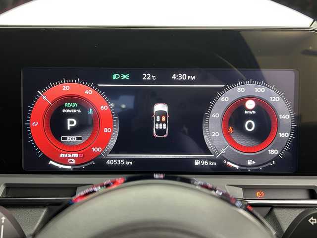 日産 オーラ ニスモ 宮城県 2022(令4)年 4.1万km ピュアホワイトパール / スーパーブラック 2トーン 禁煙車/プロパイロット/エマージェンシーブレーキ/ブラインドスポットモニター/アラウンドビューモニター/レーンキープアシスト/オートハイビームアシスト/デジタルインナーミラー/メーカーOPナビ/・フルセグTV/・BT.USB/ハーフレザーシート/・前席シートヒーター/ステアリングヒーター/ステアリングスイッチ/ビルトインETC/LEDヘッドライト/LEDフォグランプ/ドライブレコーダー/プッシュスタート/純正フロアマット/純正17インチAW