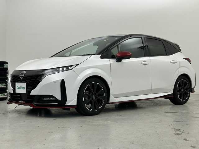 日産 オーラ ニスモ 宮城県 2022(令4)年 4.1万km ピュアホワイトパール / スーパーブラック 2トーン 禁煙車/プロパイロット/エマージェンシーブレーキ/ブラインドスポットモニター/アラウンドビューモニター/レーンキープアシスト/オートハイビームアシスト/デジタルインナーミラー/メーカーOPナビ/・フルセグTV/・BT.USB/ハーフレザーシート/・前席シートヒーター/ステアリングヒーター/ステアリングスイッチ/ビルトインETC/LEDヘッドライト/LEDフォグランプ/ドライブレコーダー/プッシュスタート/純正フロアマット/純正17インチAW