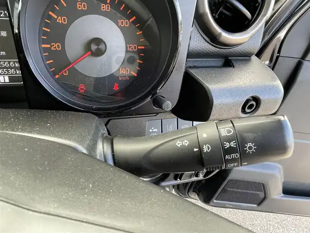 スズキ ジムニー XC 千葉県 2018(平30)年 4.7万km ブルーイッシュブラックパール3 純正ナビ/バックカメラ/ビルトインＥＴＣ/クルーズコントロール/ＵＳＢソケット/前席シートヒーター/ＬＥＤヘッドライト/オートライト/衝突軽減ブレーキ/横滑り防止装置/プッシュスタート/スマートキー