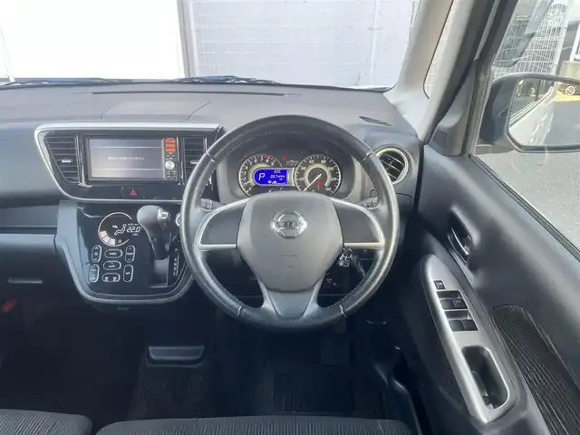 日産 デイズ ルークス ハイウェイスターX 島根県 2015(平27)年 5.8万km ホワイトパール 純正ＳＤナビ　/フルセグＴＶ　/ＤＶＤ再生　/Ｂｌｕｅｔｏｏｔｈ接続　/全方位／バックカメラ　/ＥＴＣ　/前方ドライブレコーダー　/アイドリングストップ　/片側パワースライドドア　/スマートキー　/プッシュスタート　/純正HIDヘッドライト/純正１４インチアルミホイール/純正フロアマット/取扱説明書（本体＋ナビ）/スペアキー1本