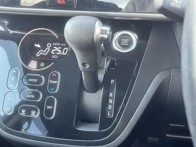 日産 デイズ ルークス ハイウェイスターX 島根県 2015(平27)年 5.8万km ホワイトパール 純正ＳＤナビ　/フルセグＴＶ　/ＤＶＤ再生　/Ｂｌｕｅｔｏｏｔｈ接続　/全方位／バックカメラ　/ＥＴＣ　/前方ドライブレコーダー　/アイドリングストップ　/片側パワースライドドア　/スマートキー　/プッシュスタート　/純正HIDヘッドライト/純正１４インチアルミホイール/純正フロアマット/取扱説明書（本体＋ナビ）/スペアキー1本