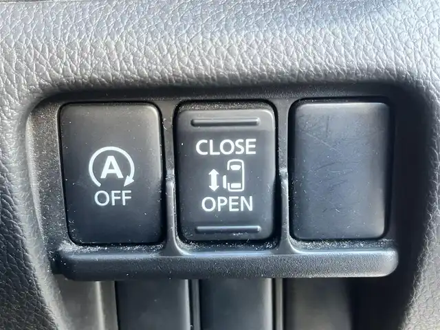 日産 デイズ ルークス ハイウェイスターX 島根県 2015(平27)年 5.8万km ホワイトパール 純正ＳＤナビ　/フルセグＴＶ　/ＤＶＤ再生　/Ｂｌｕｅｔｏｏｔｈ接続　/全方位／バックカメラ　/ＥＴＣ　/前方ドライブレコーダー　/アイドリングストップ　/片側パワースライドドア　/スマートキー　/プッシュスタート　/純正HIDヘッドライト/純正１４インチアルミホイール/純正フロアマット/取扱説明書（本体＋ナビ）/スペアキー1本