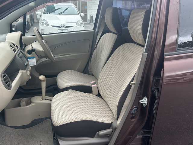 スズキ アルト F 沖縄県 2012(平24)年 5.3万km マルーンブラウンパール 社外ナビ　/（ＡＭ／ＦＭ／ＣＤ）　/ワンセグＴＶ　/純正フロアマット　/ＥＴＣ　/オートエアコン　/ハロゲンヘッドライト　/ベンチシート　/ＵＳＢ入力端子