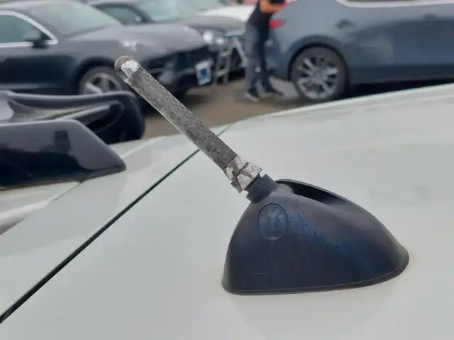 スズキ アルト ワークス 東京都 2019(令1)年 1.6万km ピュアホワイトP 5速MT/SWKコンプリートカーSTAGE3/RRPハイパフォーマンスリアウィング/HKSマフラー/純正レカロシート/ローダウン/社外メモリナビ/スマートキー/オートライト/純正15インチAW