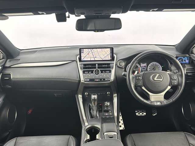 レクサス ＮＸ 300 Fスポーツ 愛知県 2018(平30)年 3.1万km ソニッククォーツ ワンオーナー/禁煙車/純正10.3インチナビ/（DVD/CD/Bluetooth/ApplCarPlay/AndroidAuto/フルセグTV/AM/FM)/ムーンルーフ/シーケンシャルウインカー/レクサスセーフティセンス/・プリクラッシュセーフティ/・レーントレーシングアシスト/・レーダークルーズコントロール/・オートマチックハイビーム/・先行車発信お知らせ機能/クリアランスソナー/ブラインドスポットモニター/ETC2.0/ドライブレコーダー/本革シート/パワーシート/メモリシート/シートヒーター/エアシート/パドルシフト/ステアリングヒーター/3眼式LEDヘッドライト/純正アルミホイール/スマートキー/スペアキー有/純正フロアマット/トノカバー/ルーフレール