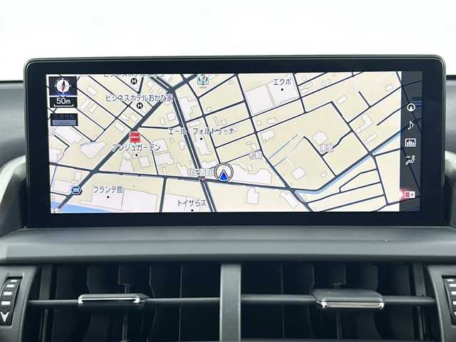 レクサス ＮＸ 300 Fスポーツ 愛知県 2018(平30)年 3.1万km ソニッククォーツ ワンオーナー/禁煙車/純正10.3インチナビ/（DVD/CD/Bluetooth/ApplCarPlay/AndroidAuto/フルセグTV/AM/FM)/ムーンルーフ/シーケンシャルウインカー/レクサスセーフティセンス/・プリクラッシュセーフティ/・レーントレーシングアシスト/・レーダークルーズコントロール/・オートマチックハイビーム/・先行車発信お知らせ機能/クリアランスソナー/ブラインドスポットモニター/ETC2.0/ドライブレコーダー/本革シート/パワーシート/メモリシート/シートヒーター/エアシート/パドルシフト/ステアリングヒーター/3眼式LEDヘッドライト/純正アルミホイール/スマートキー/スペアキー有/純正フロアマット/トノカバー/ルーフレール