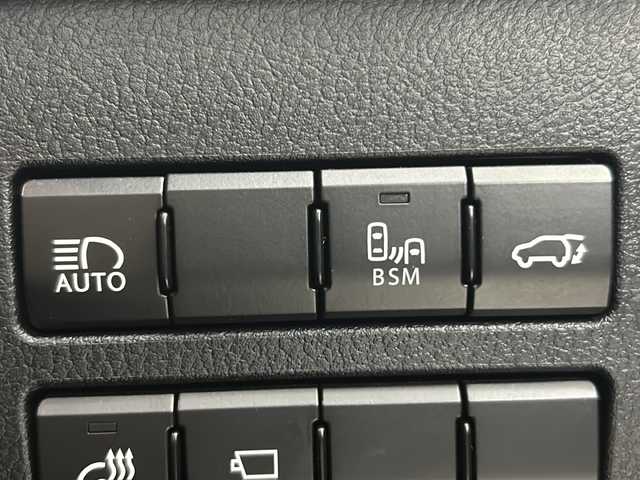 レクサス ＮＸ 300 Fスポーツ 愛知県 2018(平30)年 3.1万km ソニッククォーツ ワンオーナー/禁煙車/純正10.3インチナビ/（DVD/CD/Bluetooth/ApplCarPlay/AndroidAuto/フルセグTV/AM/FM)/ムーンルーフ/シーケンシャルウインカー/レクサスセーフティセンス/・プリクラッシュセーフティ/・レーントレーシングアシスト/・レーダークルーズコントロール/・オートマチックハイビーム/・先行車発信お知らせ機能/クリアランスソナー/ブラインドスポットモニター/ETC2.0/ドライブレコーダー/本革シート/パワーシート/メモリシート/シートヒーター/エアシート/パドルシフト/ステアリングヒーター/3眼式LEDヘッドライト/純正アルミホイール/スマートキー/スペアキー有/純正フロアマット/トノカバー/ルーフレール
