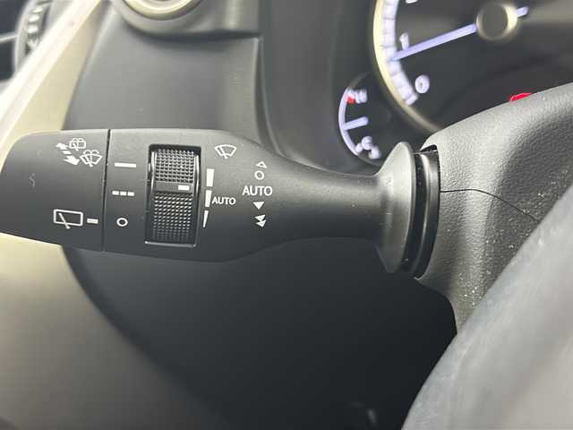 レクサス ＮＸ 300 Fスポーツ 愛知県 2018(平30)年 3.1万km ソニッククォーツ ワンオーナー/禁煙車/純正10.3インチナビ/（DVD/CD/Bluetooth/ApplCarPlay/AndroidAuto/フルセグTV/AM/FM)/ムーンルーフ/シーケンシャルウインカー/レクサスセーフティセンス/・プリクラッシュセーフティ/・レーントレーシングアシスト/・レーダークルーズコントロール/・オートマチックハイビーム/・先行車発信お知らせ機能/クリアランスソナー/ブラインドスポットモニター/ETC2.0/ドライブレコーダー/本革シート/パワーシート/メモリシート/シートヒーター/エアシート/パドルシフト/ステアリングヒーター/3眼式LEDヘッドライト/純正アルミホイール/スマートキー/スペアキー有/純正フロアマット/トノカバー/ルーフレール