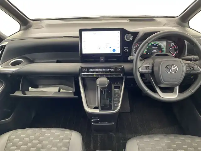 トヨタ ヴォクシー S－Z 栃木県 2022(令4)年 1.8万km 黒 純正メモリナビ/（CD/DVD/フルセグTV/Bluetooth）/全方位カメラ/純正リアアンダーエアロ/純正フリップダウンモニター/快適利便パッケージ/トヨタセーフティセンス/コーナーセンサー/ビルトインETC2.0/前後ドライブレコーダー/両側パワースライドドア/パワーバックドア/ハーフレザーシート/前席シートヒーター/オットマン/禁煙車/デジタルインナーミラー/ステアリングヒーター/ユニバーサルステップ/オートブレーキホールド/オートライト/LEDヘッドライト/横滑り防止装置/スマートキー/プッシュスタート/ウィンカーミラー/純正17インチアルミホイール/純正フロアマット