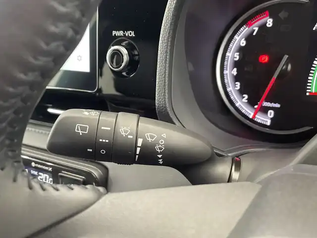 トヨタ ヴォクシー S－Z 栃木県 2022(令4)年 1.8万km 黒 純正メモリナビ/（CD/DVD/フルセグTV/Bluetooth）/全方位カメラ/純正リアアンダーエアロ/純正フリップダウンモニター/快適利便パッケージ/トヨタセーフティセンス/コーナーセンサー/ビルトインETC2.0/前後ドライブレコーダー/両側パワースライドドア/パワーバックドア/ハーフレザーシート/前席シートヒーター/オットマン/禁煙車/デジタルインナーミラー/ステアリングヒーター/ユニバーサルステップ/オートブレーキホールド/オートライト/LEDヘッドライト/横滑り防止装置/スマートキー/プッシュスタート/ウィンカーミラー/純正17インチアルミホイール/純正フロアマット