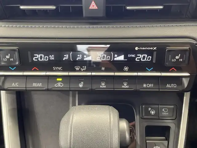 トヨタ ヴォクシー S－Z 栃木県 2022(令4)年 1.8万km 黒 純正メモリナビ/（CD/DVD/フルセグTV/Bluetooth）/全方位カメラ/純正リアアンダーエアロ/純正フリップダウンモニター/快適利便パッケージ/トヨタセーフティセンス/コーナーセンサー/ビルトインETC2.0/前後ドライブレコーダー/両側パワースライドドア/パワーバックドア/ハーフレザーシート/前席シートヒーター/オットマン/禁煙車/デジタルインナーミラー/ステアリングヒーター/ユニバーサルステップ/オートブレーキホールド/オートライト/LEDヘッドライト/横滑り防止装置/スマートキー/プッシュスタート/ウィンカーミラー/純正17インチアルミホイール/純正フロアマット