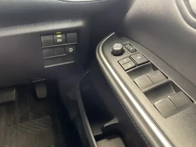 トヨタ ヴォクシー S－Z 栃木県 2022(令4)年 1.8万km 黒 純正メモリナビ/（CD/DVD/フルセグTV/Bluetooth）/全方位カメラ/純正リアアンダーエアロ/純正フリップダウンモニター/快適利便パッケージ/トヨタセーフティセンス/コーナーセンサー/ビルトインETC2.0/前後ドライブレコーダー/両側パワースライドドア/パワーバックドア/ハーフレザーシート/前席シートヒーター/オットマン/禁煙車/デジタルインナーミラー/ステアリングヒーター/ユニバーサルステップ/オートブレーキホールド/オートライト/LEDヘッドライト/横滑り防止装置/スマートキー/プッシュスタート/ウィンカーミラー/純正17インチアルミホイール/純正フロアマット